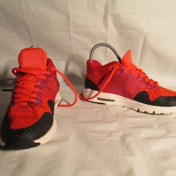 Nike Red and Black Athletic Shoes - Picture 3 of 7